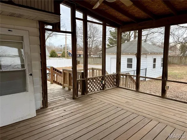$104,000 | 335 East North Street, Du Quoin, IL 62832