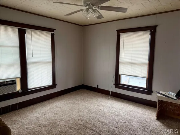 $104,000 | 335 East North Street, Du Quoin, IL 62832