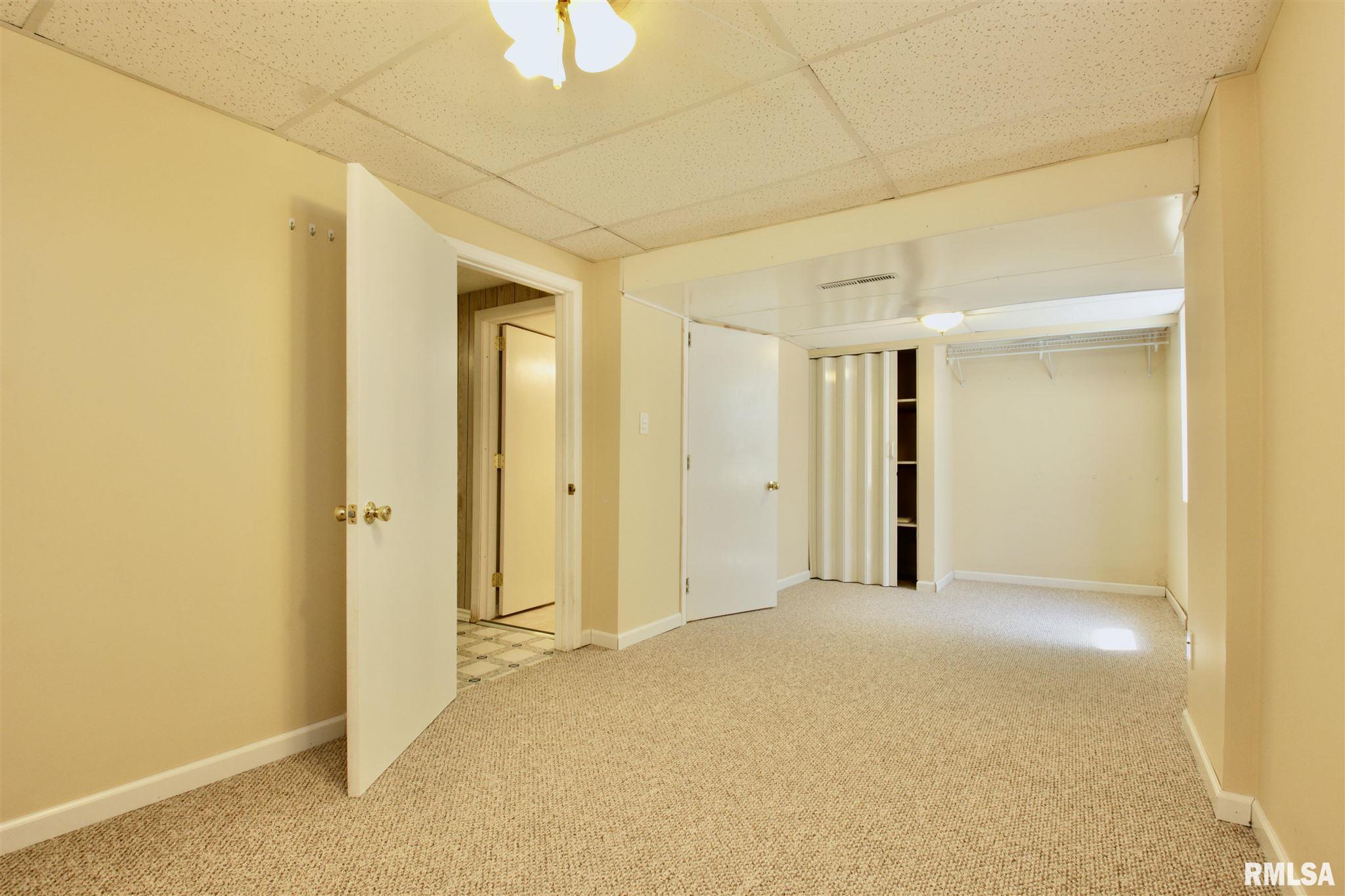 405 Devonshire Road Washington, IL 61571 - Photo 21 of 36 Gallery Image 21