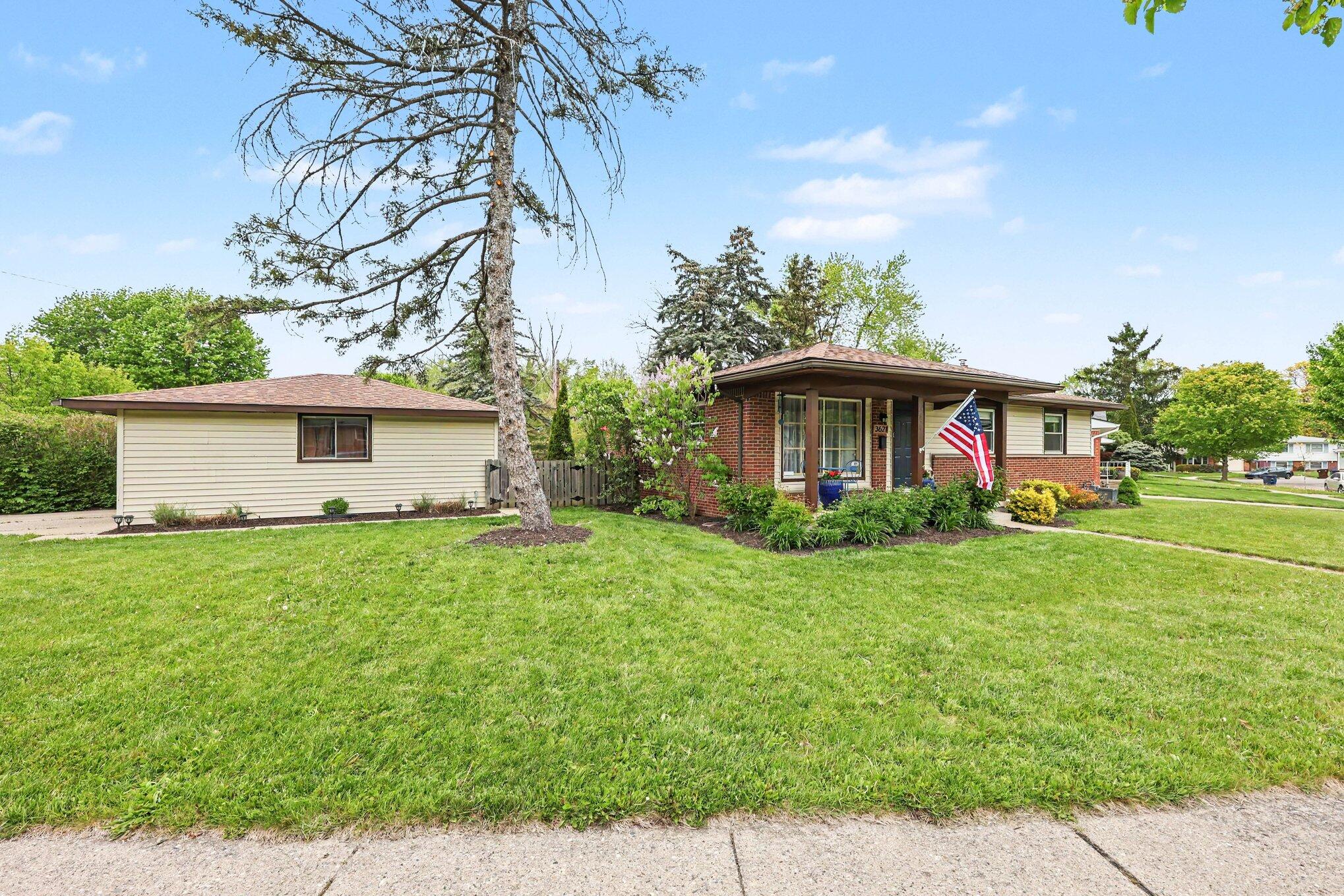 3621 Eli Road Ann Arbor, MI 48104 - Photo 4 of 28 003_cfhj4348_996
