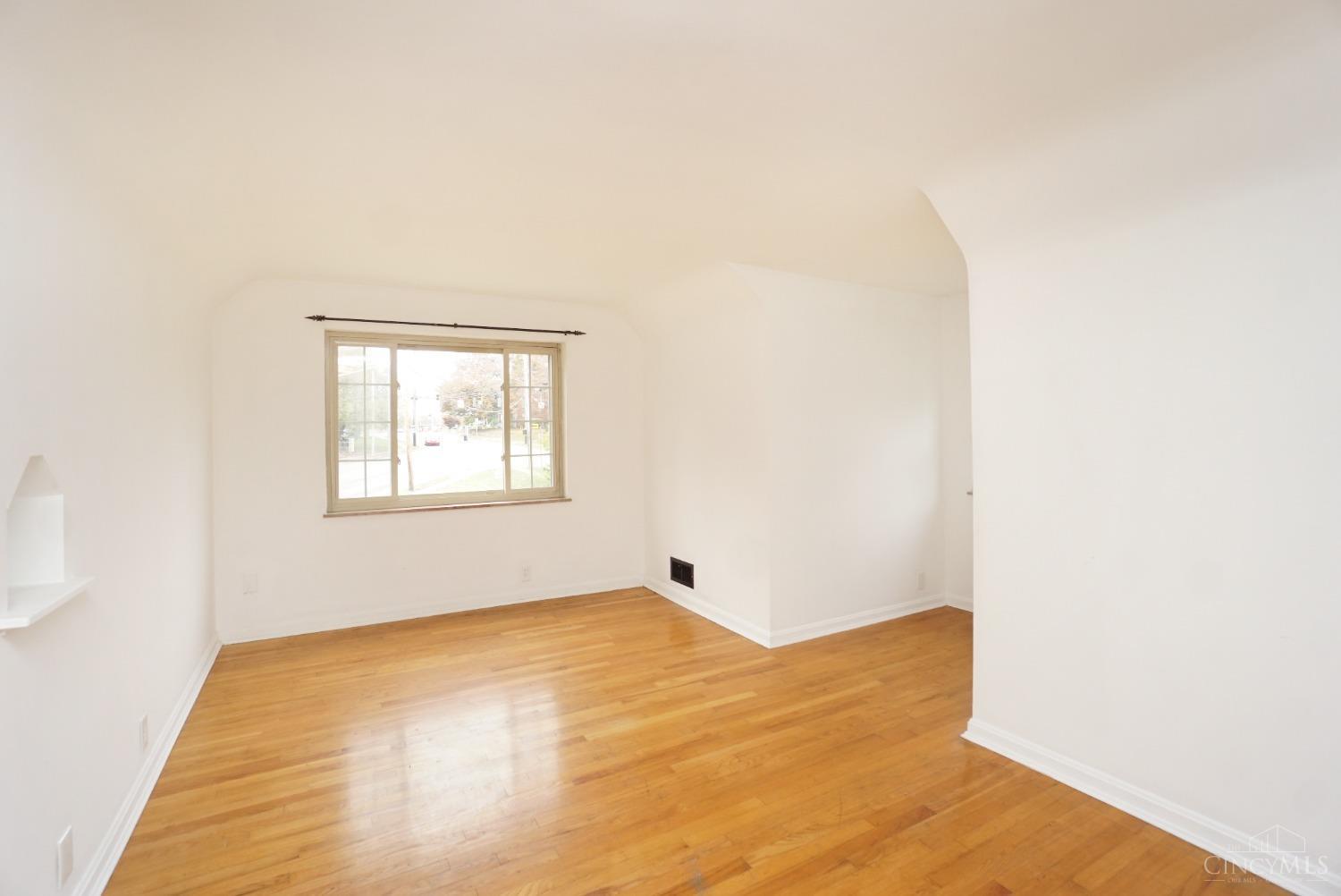 3253 Werk Road Cincinnati, OH 45211 - Photo 6 of 23 Gallery Image 6