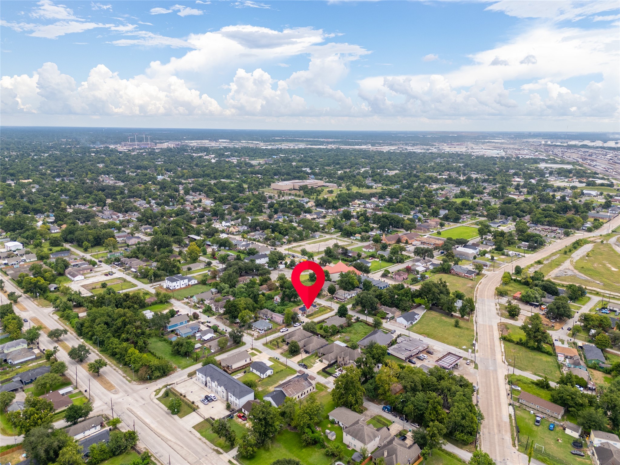 3001 Wayne Street Houston, TX 77026 - Photo 40 of 42 an aerial view of residential houses with city view