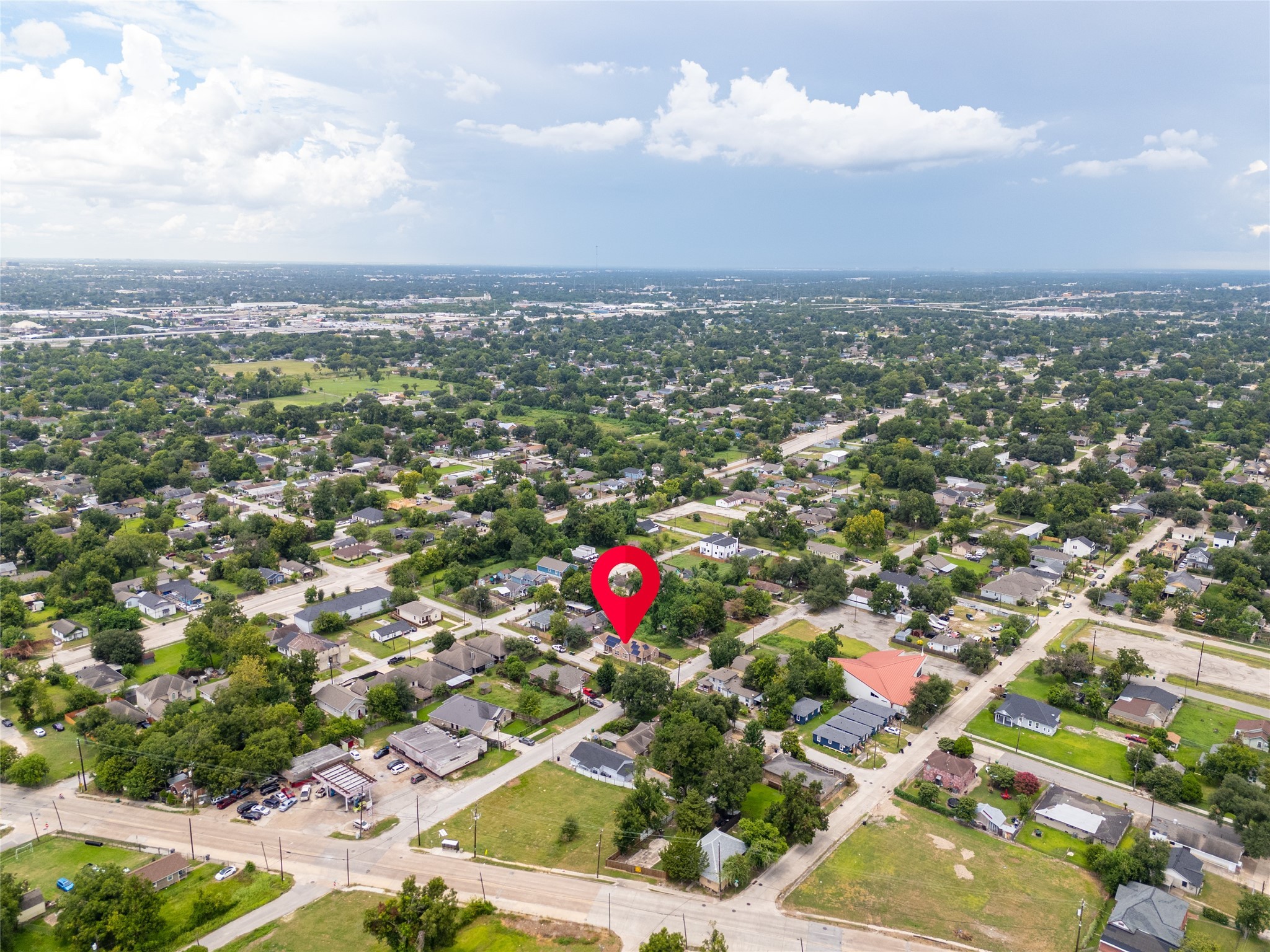 3001 Wayne Street Houston, TX 77026 - Photo 41 of 42 an aerial view of residential houses with outdoor space and swimming pool