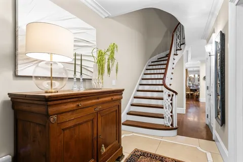 $6,250,000 | 15 West Cedar Street, Boston, MA 02108