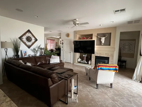 $1,900 | 20830 Enchantment Pass, Maricopa, AZ 85138