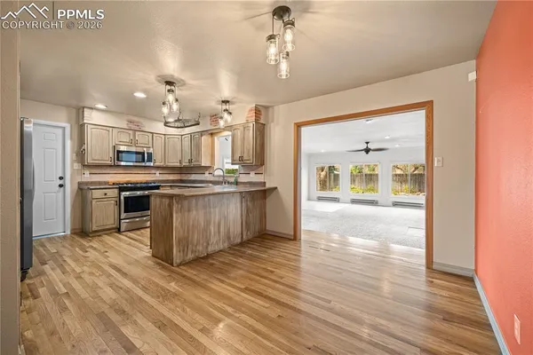 $394,900 | 25 Fordham Circle, Pueblo, CO 81005