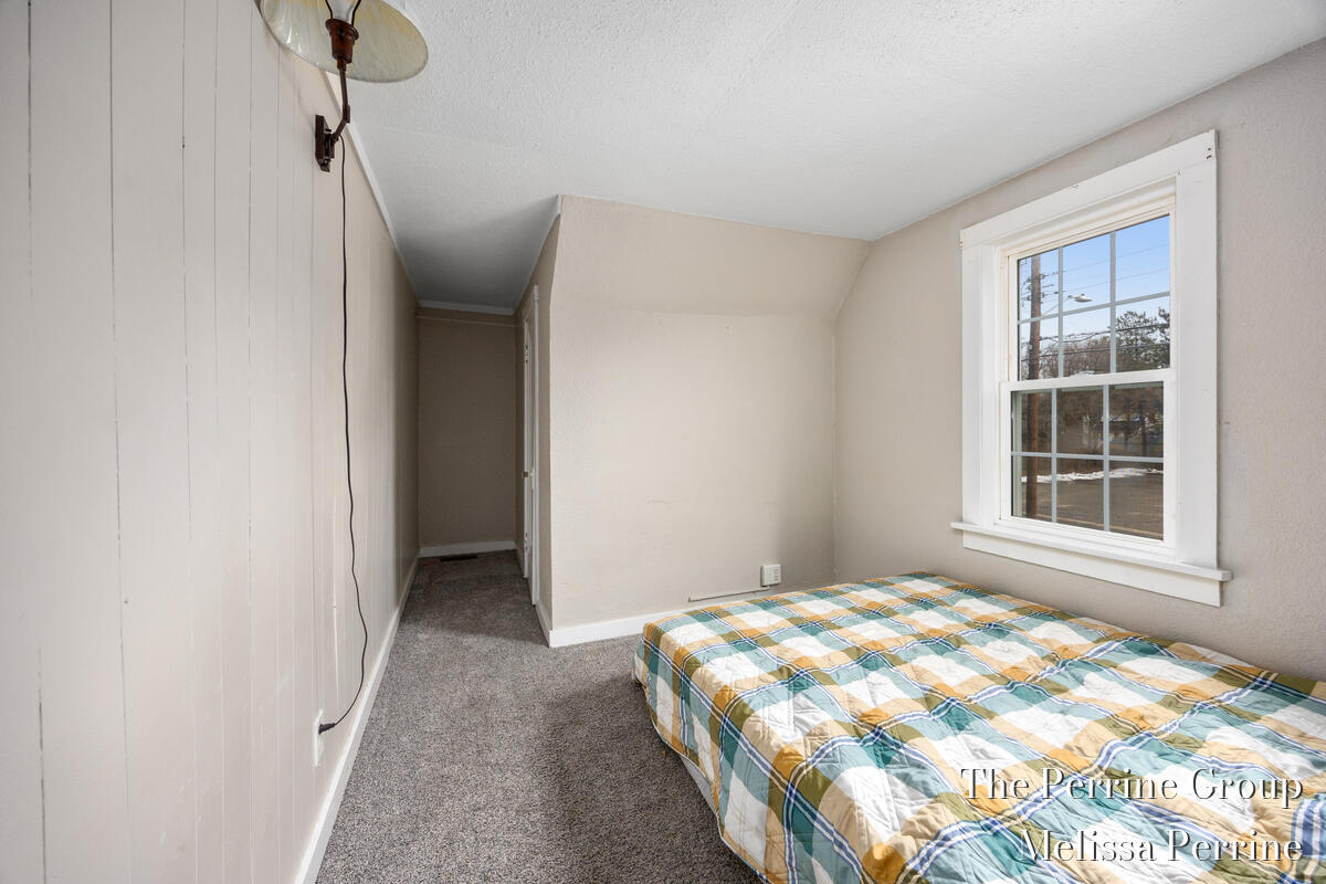122 Brookview Street Kalamazoo, MI 49048 - Photo 14 of 19 Bedroom - Unit 2