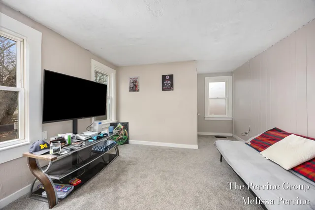 $239,000 | 122 Brookview Street, Kalamazoo, MI 49048