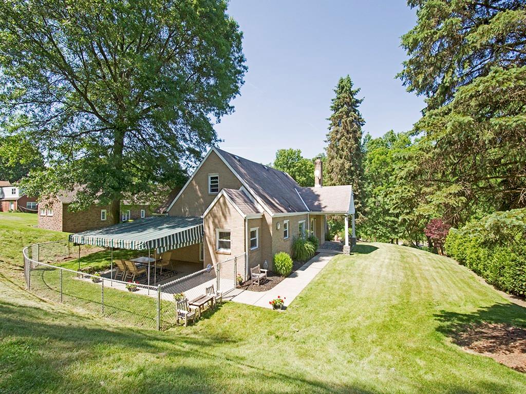 923 McNeilly Road Mt. Lebanon, PA 15226 - Photo 1 of 21 Gallery Image 1