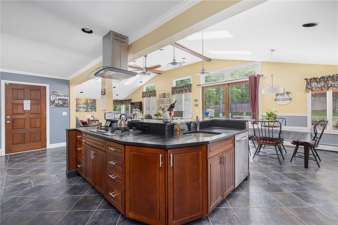 236 Phillips Hill Road Coventry, RI 02816 - Photo 5 of 42