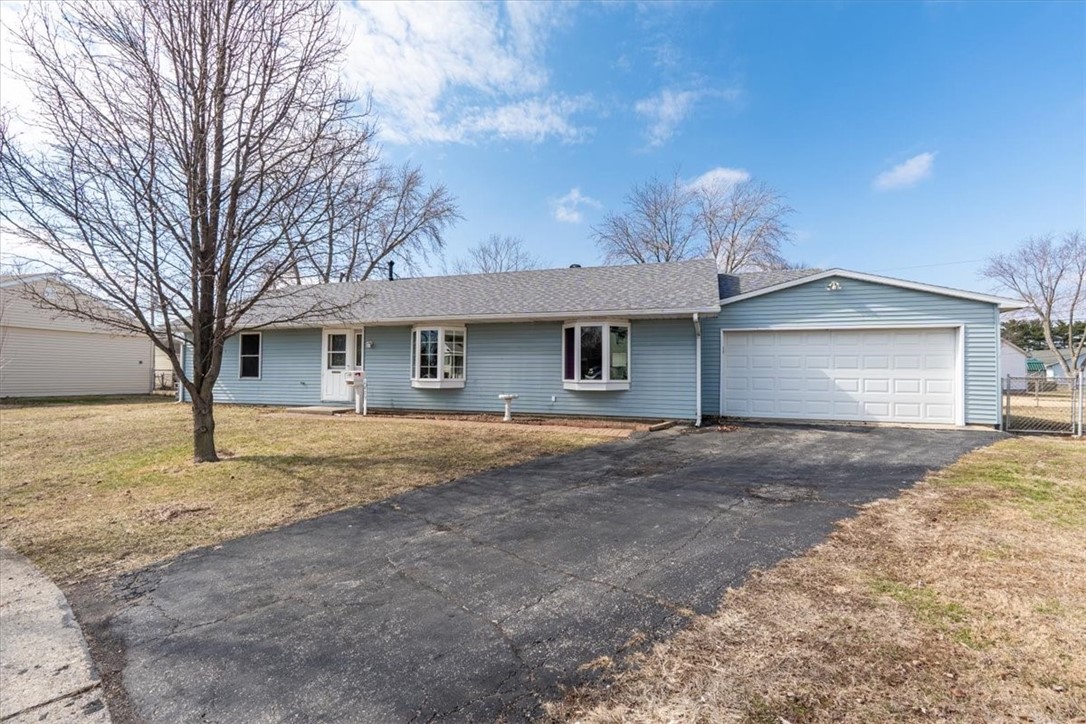 2457 South Marquette Court Decatur, IL 62521 - Photo 2 of 24