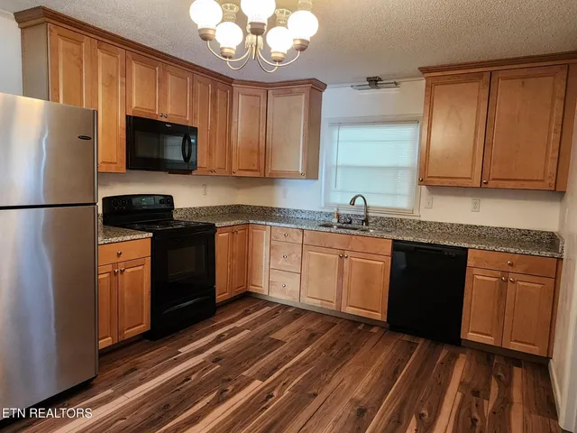 $349,900 | 1506 Ridgeway Circle, Athens, TN 37303