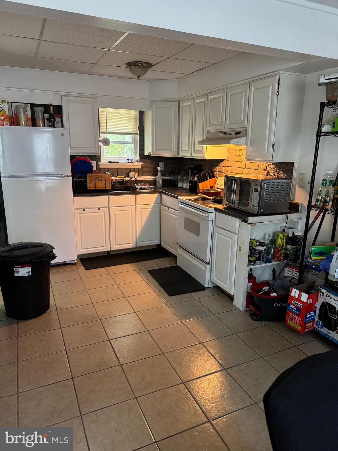 36 Edinshire Road Sicklerville, NJ 08081 - Photo 5 of 21 a kitchen with stainless steel appliances granite countertop a sink and cabinets