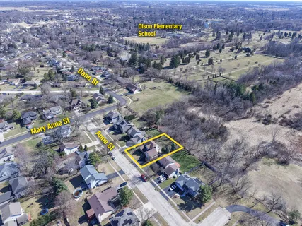 $415,000 | 765 Anne Street, Woodstock, IL 60098