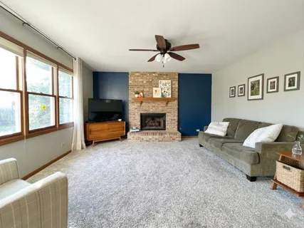 $415,000 | 765 Anne Street, Woodstock, IL 60098