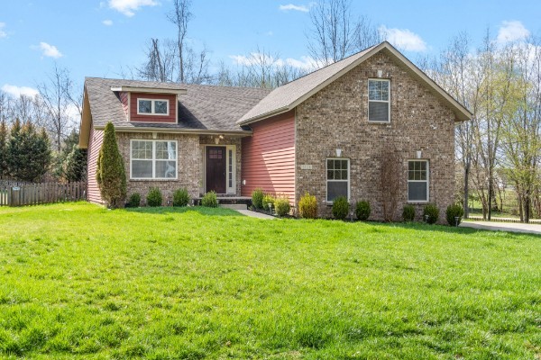 1126 Garrettsburg Road Clarksville, TN 37042 - Photo 2 of 37