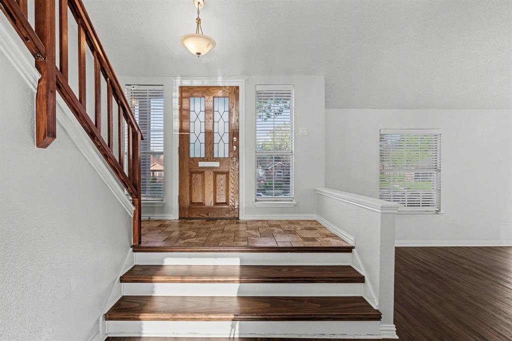 2080 Briarcliff Road Lewisville, TX 75067 - Photo 2 of 23