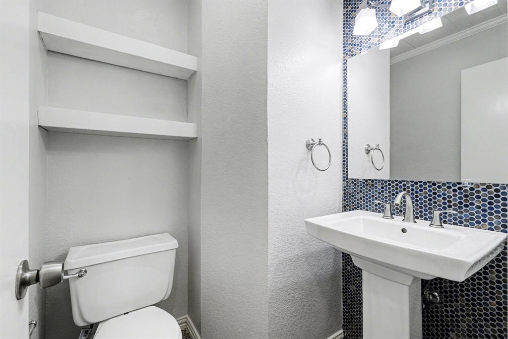 2080 Briarcliff Road Lewisville, TX 75067 - Photo 9 of 23
