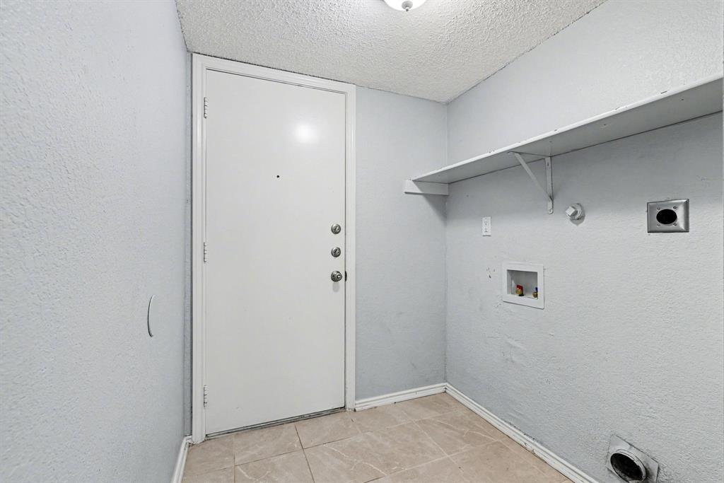 2080 Briarcliff Road Lewisville, TX 75067 - Photo 10 of 23