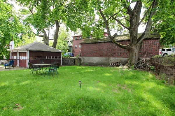 $2,600 | 10 Hunnewell Avenue, Unit 10, Boston, MA 02135