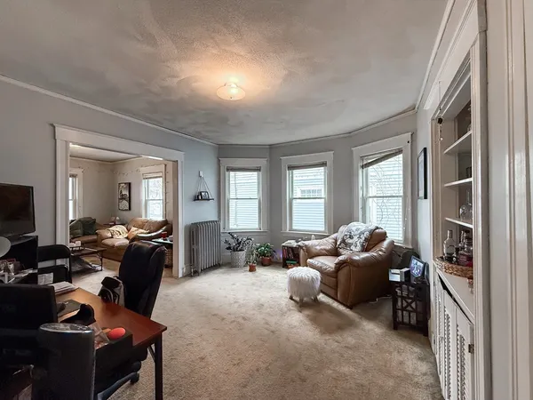 $2,600 | 10 Hunnewell Avenue, Unit 10, Boston, MA 02135