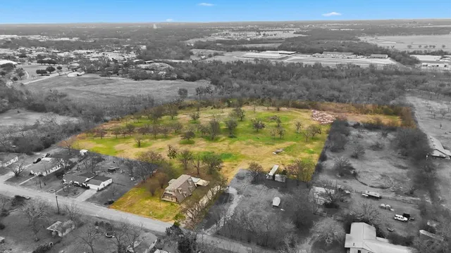 $599,000 | 1401 South Walnut Street, Cleburne, TX 76033