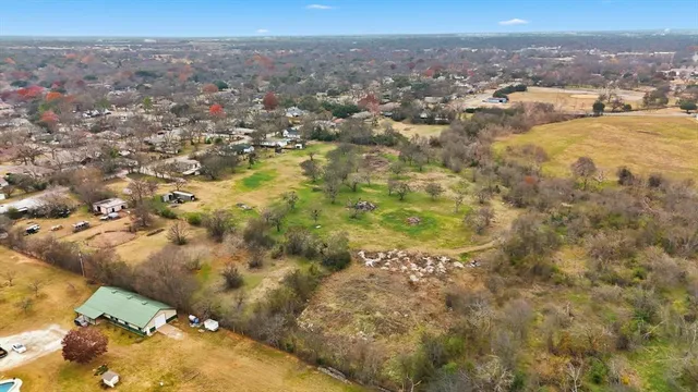 $599,000 | 1401 South Walnut Street, Cleburne, TX 76033