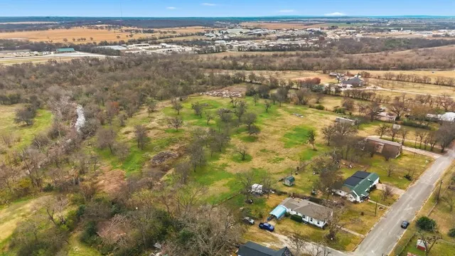 $599,000 | 1401 South Walnut Street, Cleburne, TX 76033