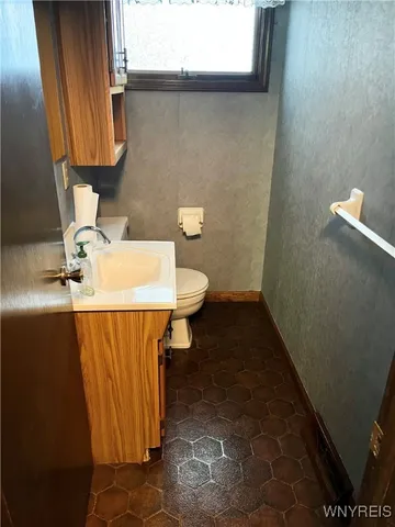 $285,000 | 14 Autumn Lane, Cheektowaga, NY 14043