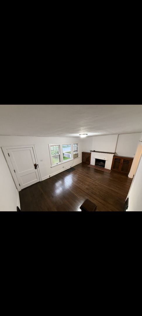 25 Keller Avenue, Unit N Waukegan, IL 60085 - Photo 5 of 6 a view of an ocean