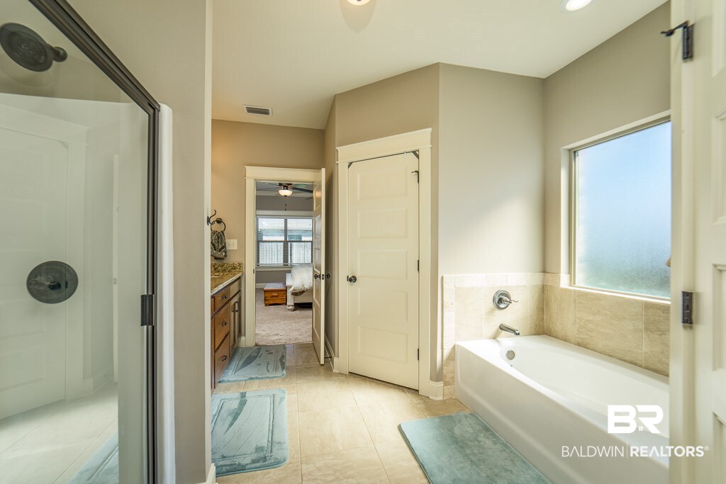 8668 Rosedown Lane Daphne, AL 36526 - Photo 12 of 19 Master Bath