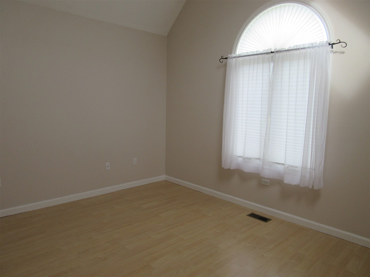 4 Long Hill Road Peterborough, NH 03458 - Photo 11 of 13