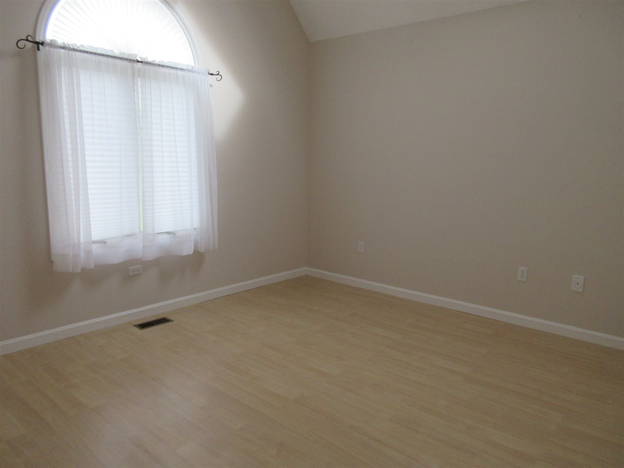 4 Long Hill Road Peterborough, NH 03458 - Photo 10 of 13