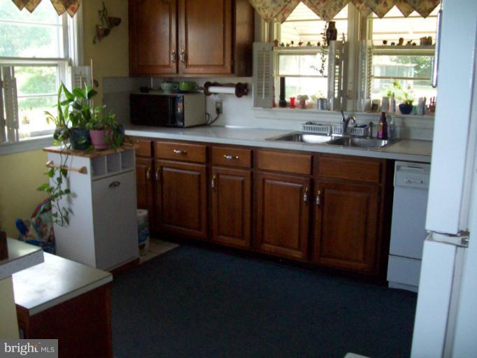 328 Nottingham Road Hagerstown, MD 21740 - Photo 11 of 14 Kitchen