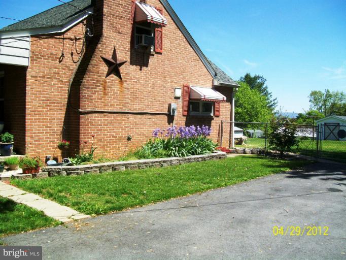 328 Nottingham Road Hagerstown, MD 21740 - Photo 4 of 14 Exterior (General)