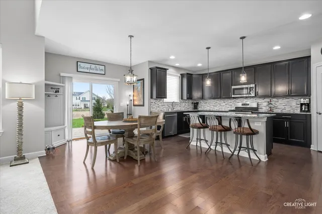 $614,900 | 6625 Savanna Lane, Lakewood, IL 60014