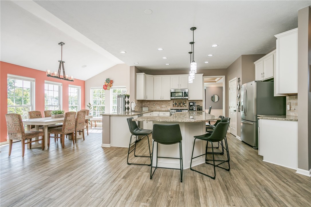 4 Chadwick Manor Perinton, NY 14450 - Photo 6 of 47 Huge kitchen