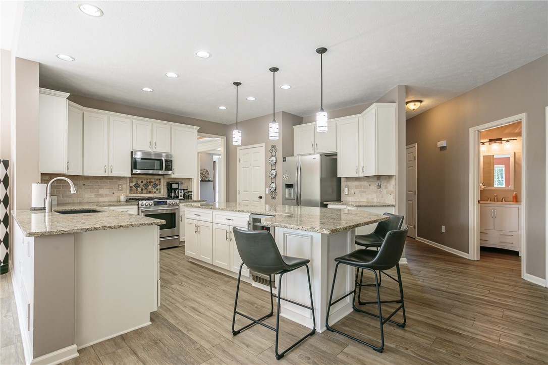 4 Chadwick Manor Perinton, NY 14450 - Photo 7 of 47 Abundant cabinetry