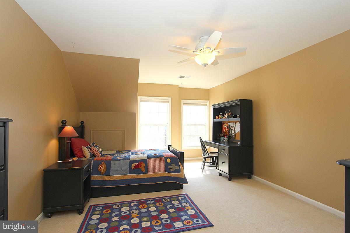 14219 Seneca Road Germantown, MD 20874 - Photo 20 of 30 Bedroom