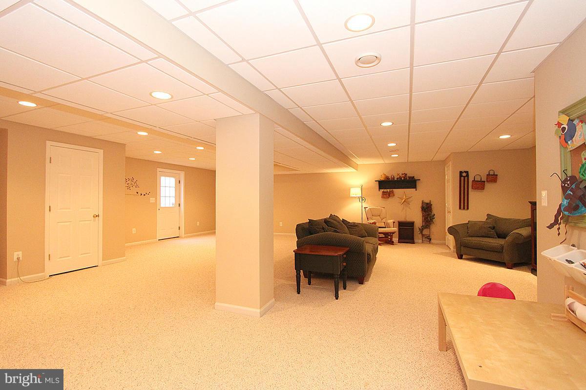 14219 Seneca Road Germantown, MD 20874 - Photo 26 of 30 Basement