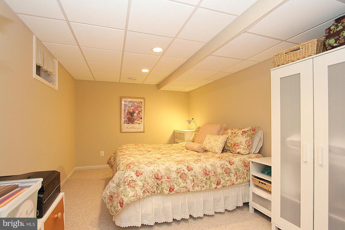 14219 Seneca Road Germantown, MD 20874 - Photo 27 of 30 Bedroom
