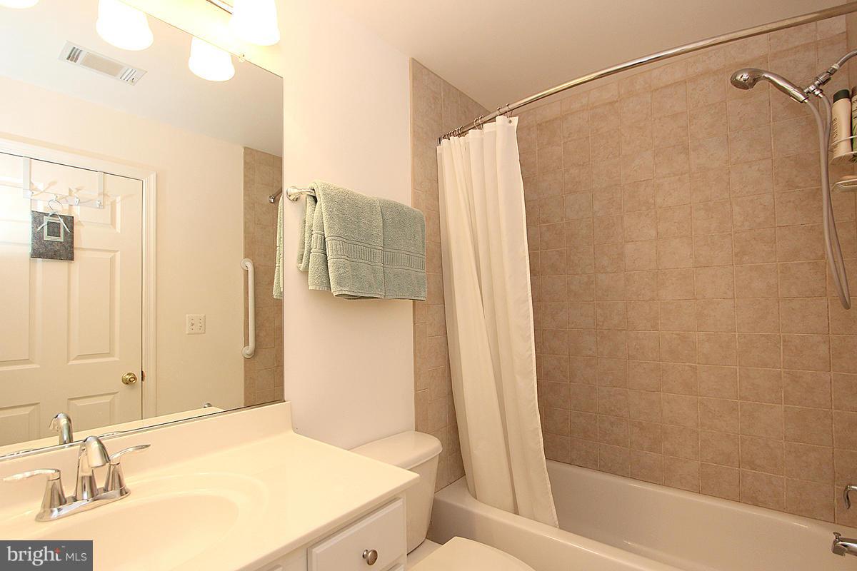 14219 Seneca Road Germantown, MD 20874 - Photo 28 of 30 Bath