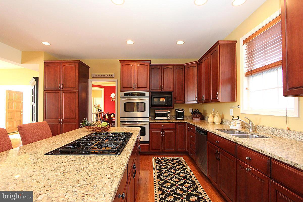 14219 Seneca Road Germantown, MD 20874 - Photo 7 of 30 Kitchen