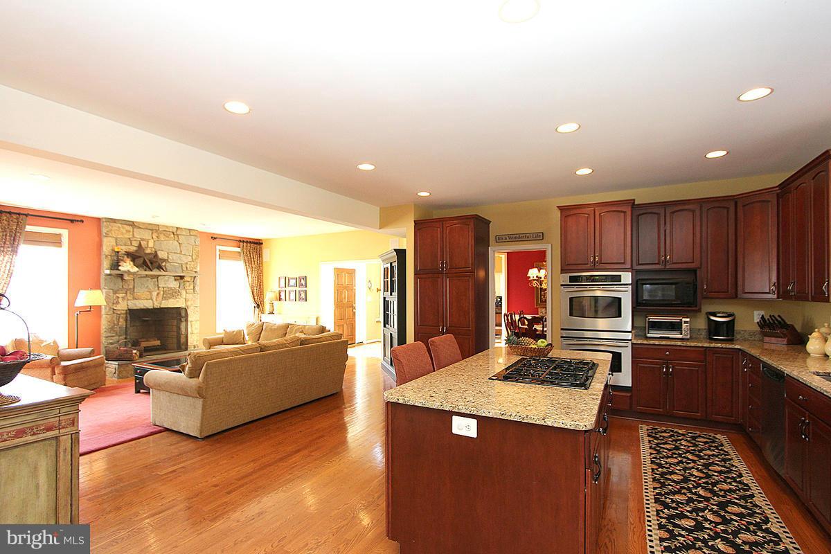 14219 Seneca Road Germantown, MD 20874 - Photo 9 of 30 Kitchen