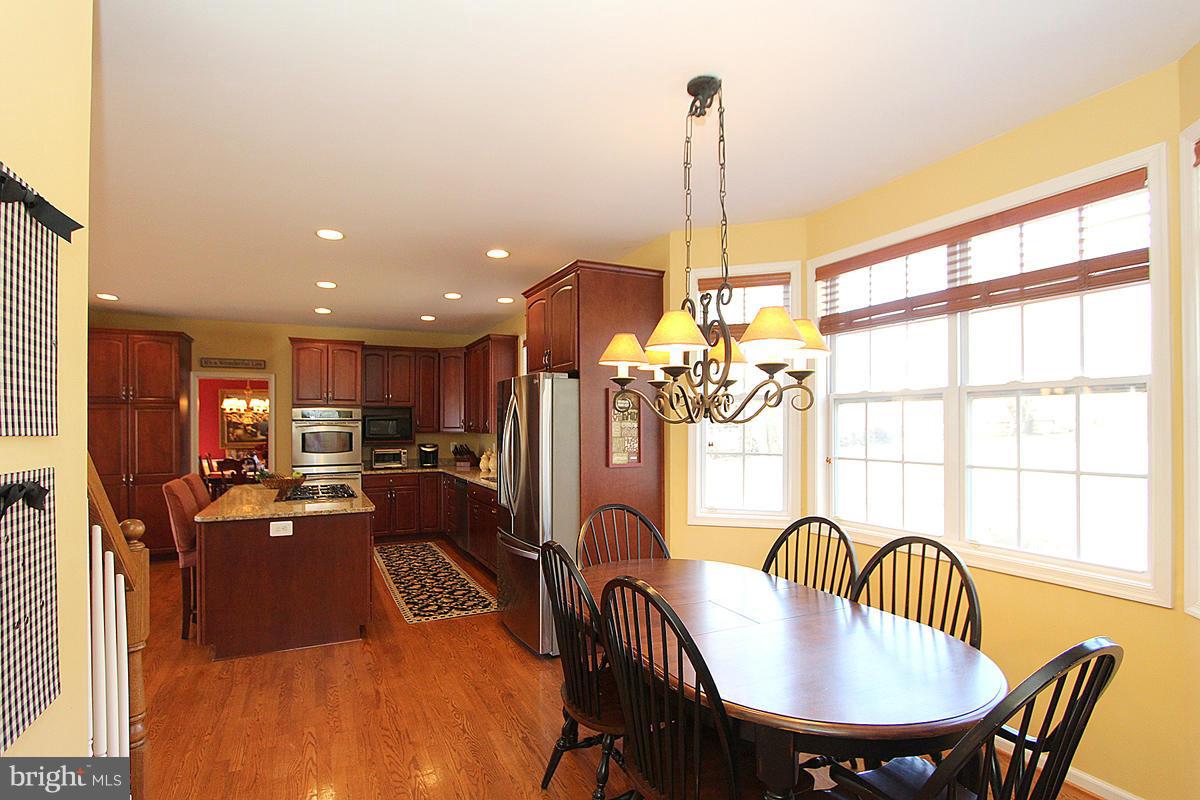 14219 Seneca Road Germantown, MD 20874 - Photo 10 of 30 Kitchen