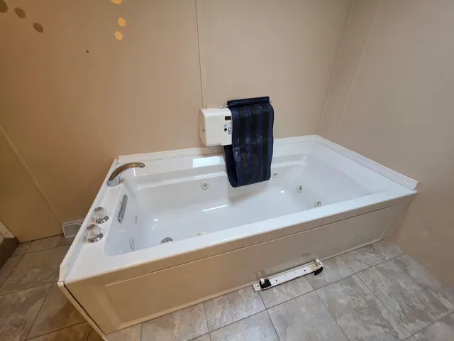 $99,999 | 8959 Meadowview Drive, Kalamazoo, MI 49009