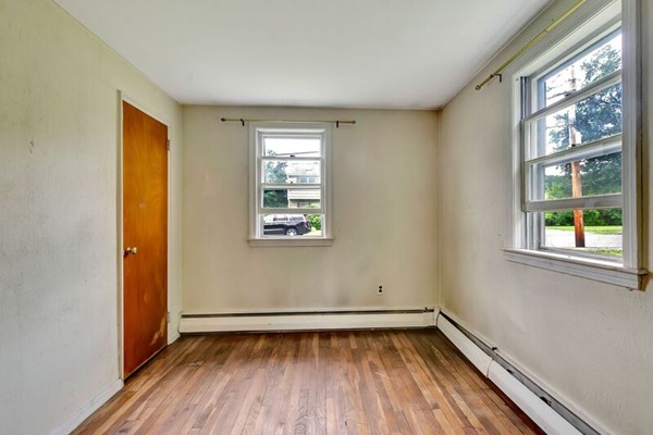 27 Samoset Road Woburn, MA 01801 - Photo 14 of 23