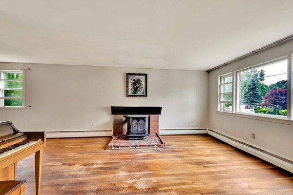 27 Samoset Road Woburn, MA 01801 - Photo 6 of 23