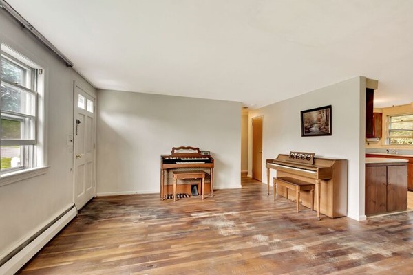 27 Samoset Road Woburn, MA 01801 - Photo 8 of 23