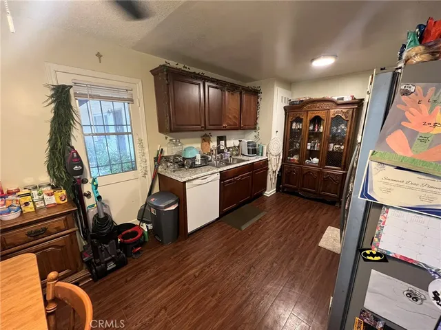 $2,200 | 221 North San Gabriel Avenue, Unit D, Azusa, CA 91702